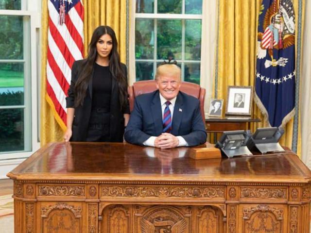 Trump bất ngờ gặp Kim, nhưng không phải Kim Jong-un