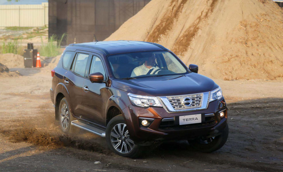 So sánh công suất động cơ dầu của: Nissan Terra, Chevrolet Trailblazer và Toyota Fortuner - 1