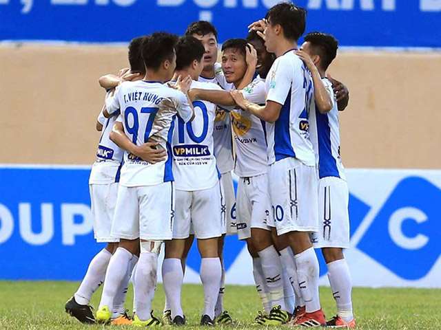 Bầu Đức tự hào khi HAGL bất ngờ "thắng" đội bóng nhà bầu Hiển