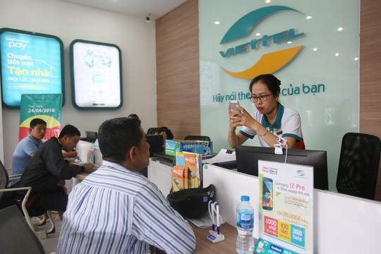 Nóng 24h qua: Tàu hỏa lại tông văng xe tải, đường sắt Bắc-Nam tê liệt - 4