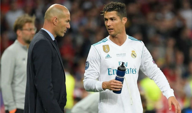 Nghi án Zidane bị ép ra đi: Phe Ronaldo tan rã, tháo chạy khỏi Real - 1