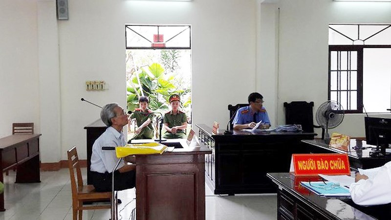 Tòa Vũng Tàu sẽ ra quyết định thi hành án Nguyễn Khắc Thủy dâm ô - 1