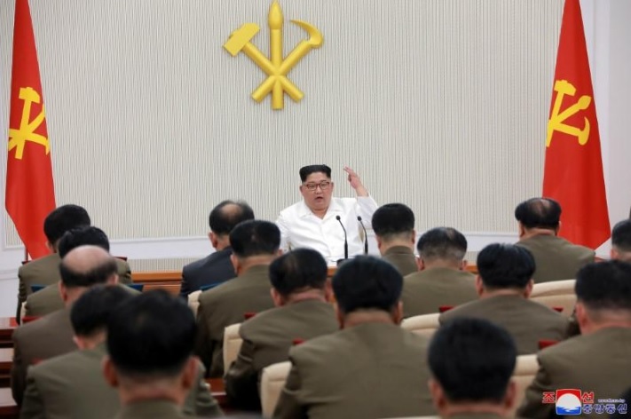 Động thái bất ngờ của Kim Jong-un trước ngày gặp Trump - 1
