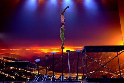 3 bộ đồ diễn tốn vài trăm giờ may của Quốc Cơ, Quốc Nghiệp ở Britain&#39;s Got Talent - 1
