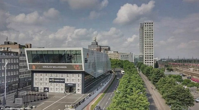 Thế giới giận dữ, than khóc vì Sane bị Đức loại khỏi World Cup - 2