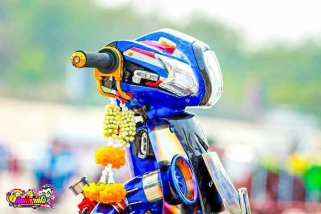Huyền thoại Honda Dream độ đồ chơi hay, màu sắc nổi bật - 11