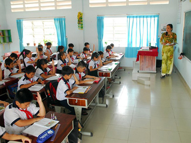 TP.HCM tuyển thêm 365 giáo viên cho năm học mới - 1