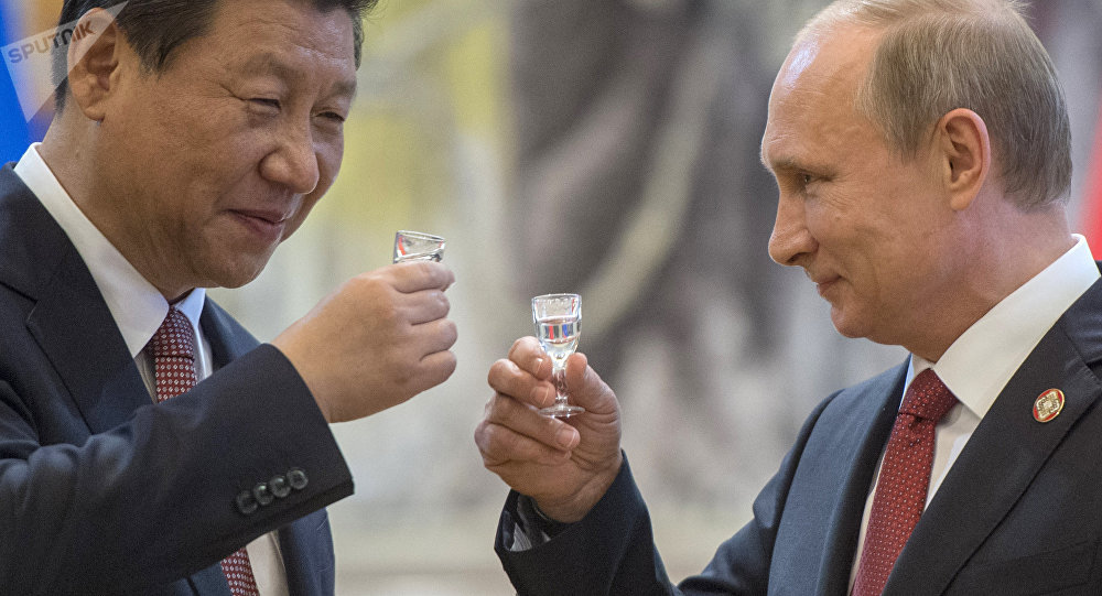 Nhà lãnh đạo duy nhất thế giới cùng uống mừng sinh nhật Putin - 1