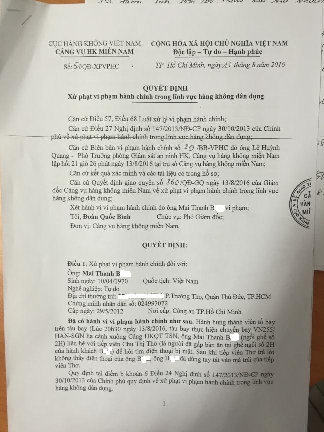 Những đòn "xả giận" vào nhân viên hàng không khi chuyến bay bị hoãn - 2