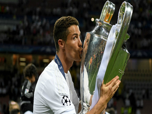 Chấn động Real: Ronaldo đòi lương 75 triệu euro/mùa, chơi bóng đến 39 tuổi