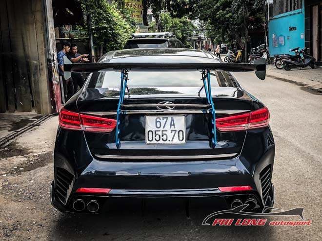 Kia Optima &#34;lột xác&#34; ngoạn mục qua bàn tay của xưởng độ Việt Nam - 4