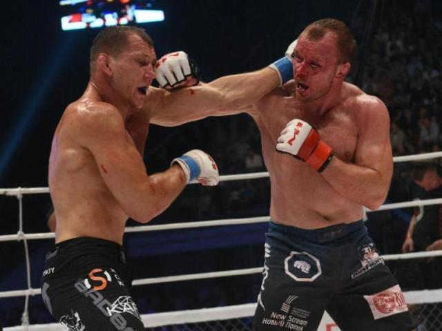 MMA siêu tốc: Cao thủ Brazil đấm không thương tiếc, ”cơn bão” Nga tối mặt