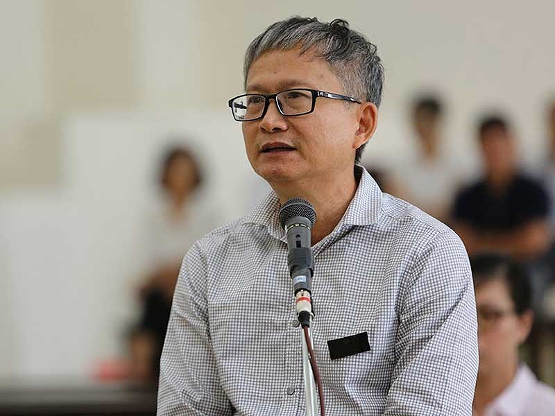 Em trai ông Đinh La Thăng bật khóc ở tòa - 1