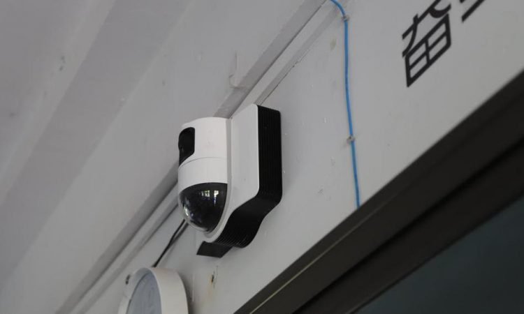 Chiếc máy nhận diện cảm xúc khiến học sinh không dám ngủ gật - 1