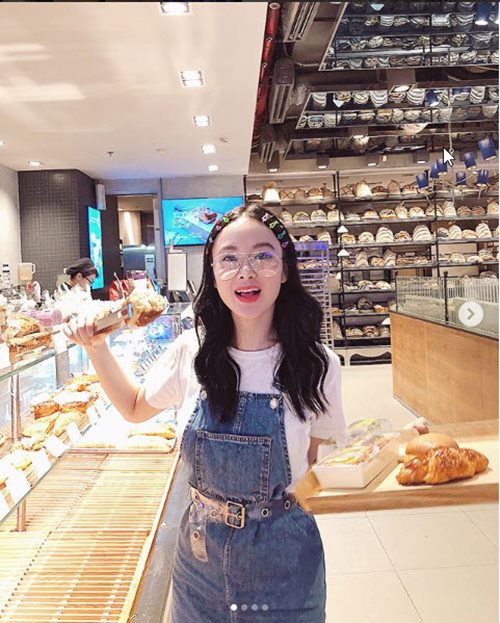 Angela Phương Trinh lăng xê mốt đeo cặp ghim nữ sinh - 4
