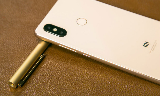 Ảnh thực tế smartphone chạy Snapdragon 710 đầu tiên trên thế giới - 11