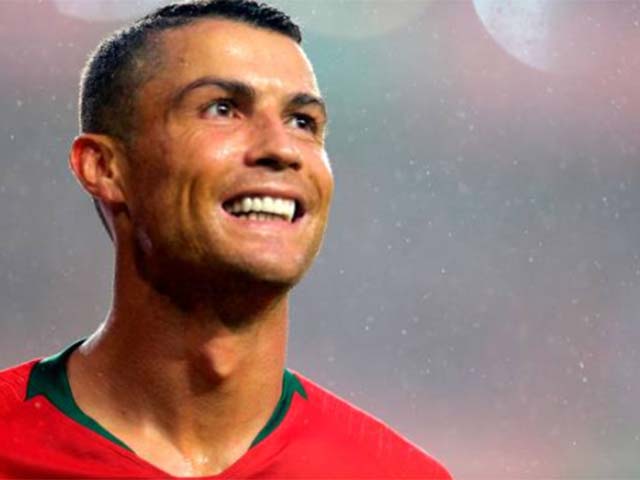 Ronaldo chơi trận 150 cho ĐTQG: Vô duyên bàn thắng, nhường sân cho hậu bối