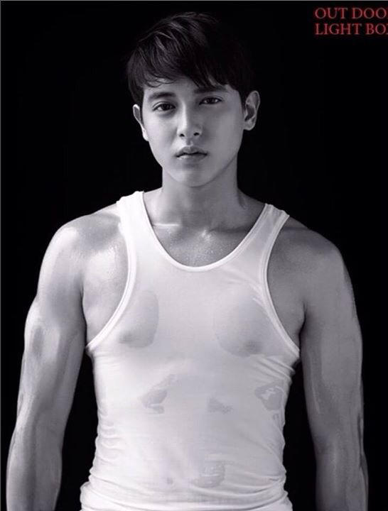 "Hoàng tử nụ cười Thái Lan" da mịn hơn con gái, mặt không góc chết - 8