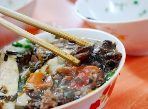 3 quán bún mỳ &#34;ăn là nghiện&#34; đường Bạch Mai - 2