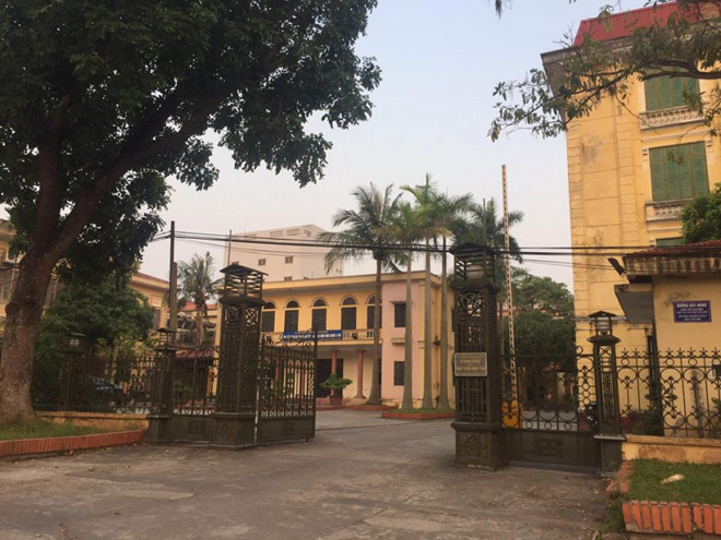 Thái Bình nói gì về việc xin mua áo mưa giá 1 triệu đồng? - 1