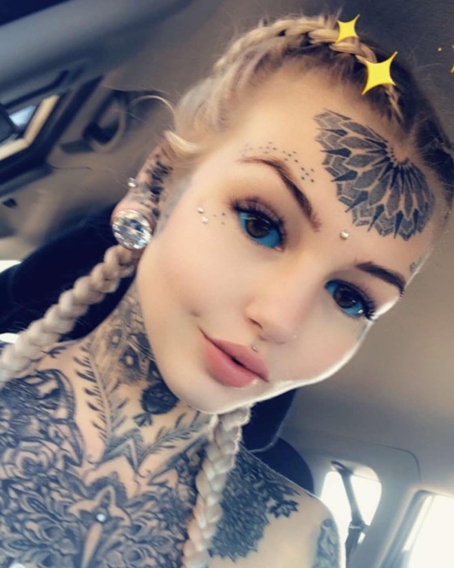 Cô gái chi hơn 10 ngàn đô la để xăm kín người - 3