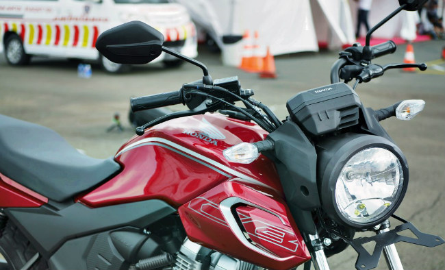 Chi tiết Honda CB150 Verza mới về Việt Nam giá hơn 40 triệu đồng - 5