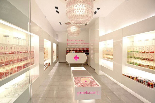 Mọi đứa trẻ đều sẽ thích mê trong những cửa hàng kẹo to đẹp nhất thế giới này - 10