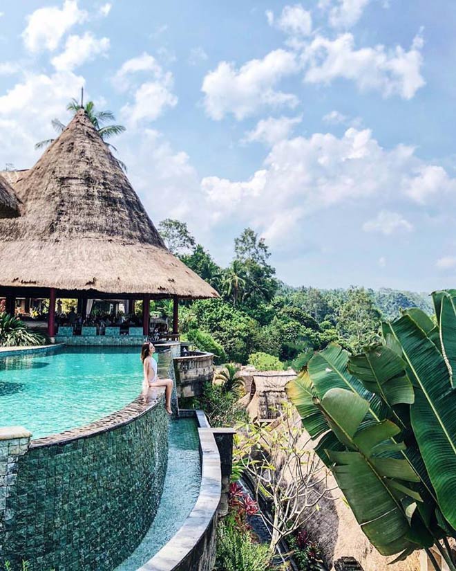 Kỳ nghỉ hè xa hoa ngút trời của tiểu thư nhà giàu Việt Nam - 5