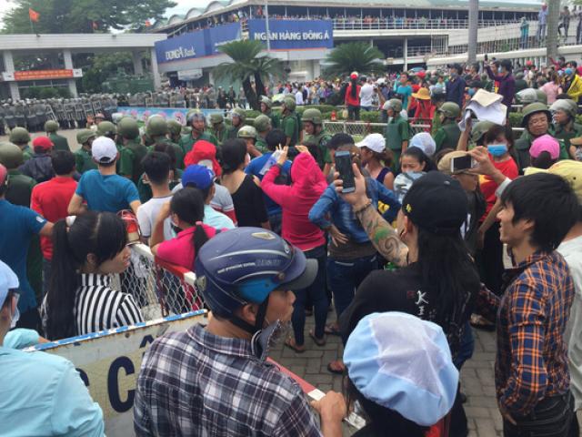 Tin tức trong ngày - Có đối tượng xúi giục công nhân Pouyuen TP HCM gây rối