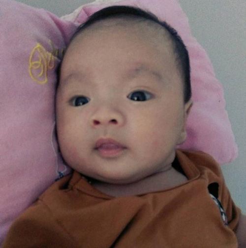 Con 1 tháng giật mình, ngủ không sâu giấc, cải thiện ngay nhờ mẹo này - 4