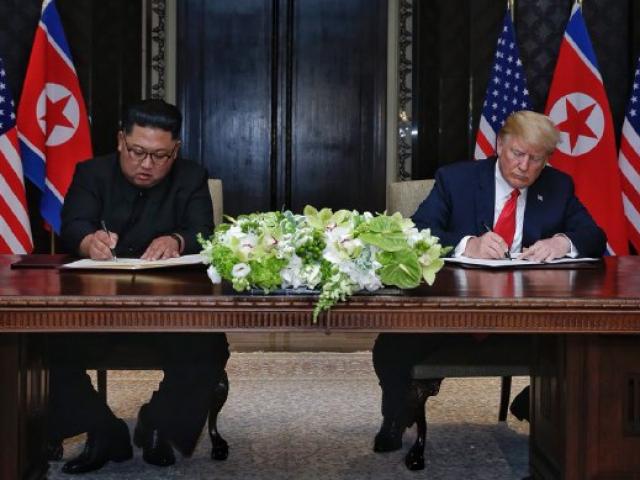 Trực tiếp Trump gặp Kim Jong-un: Công bố thỏa thuận ”toàn diện”