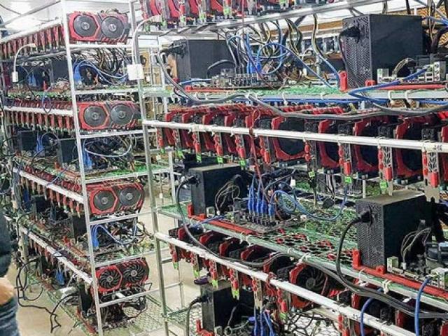 Thị trường - Tiêu dùng - Vẫn ồ ạt nhập máy đào Bitcoin