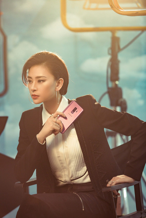 "Bắt bài" phối trang phục tài tình của Ngô Thanh Vân qua loạt màu Galaxy S9+ - 2