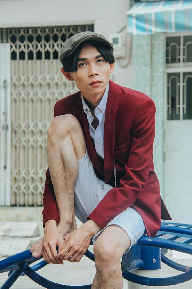 Việt Hương đóng phim cùng trai đẹp: “Tôi sợ bị nói già rồi mà chơi ngu" - 2