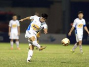 Bóng đá - Công Phượng lập siêu phẩm như Ronaldo, khiến Vua V-League choáng váng