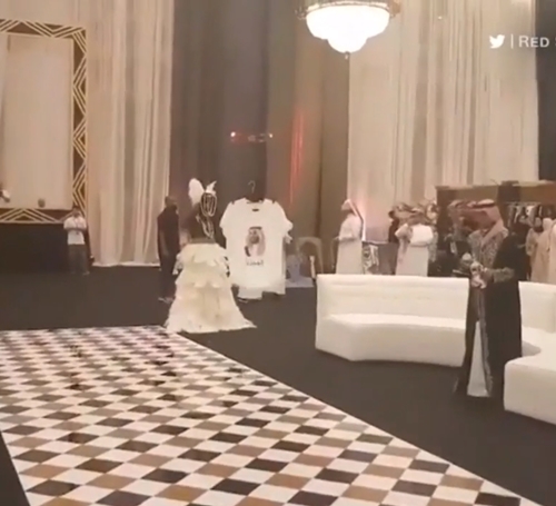 Show thời trang của Ả Rập bị ví như phim ma - 1