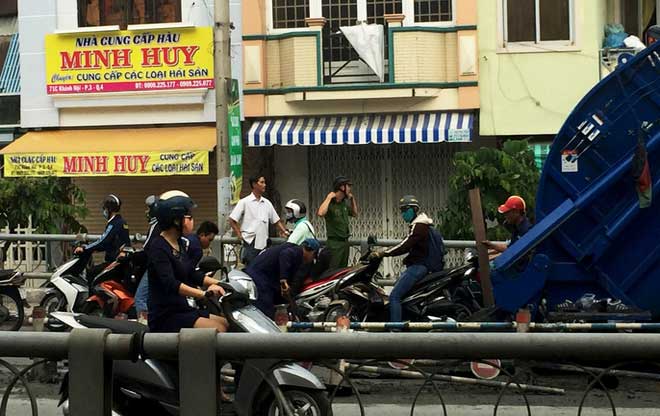 Kẹt xe kinh hoàng ở cầu kênh Tẻ - 6