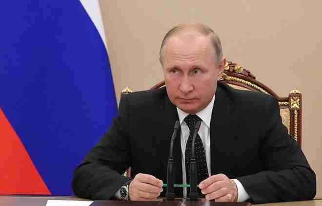Tổng thống Putin bất ngờ &#34;trảm&#34; một loạt quan chức cấp cao Điện Kremlin - 1