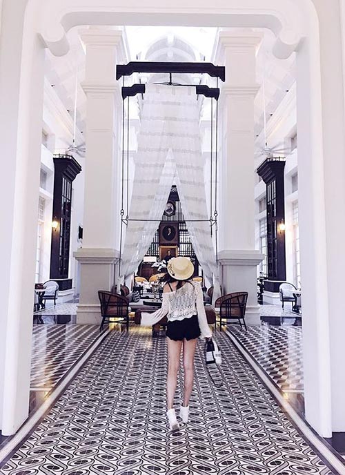 Ít ai biết gia đình "trâm anh thế phiệt" của Thủy Top - 5