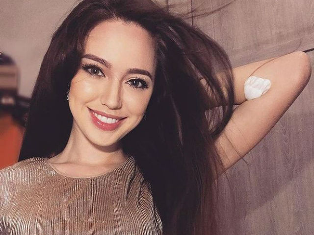 Bóng đá - Bà xã tuyển thủ Nga đẹp tựa ‘tiên nữ giáng trần’