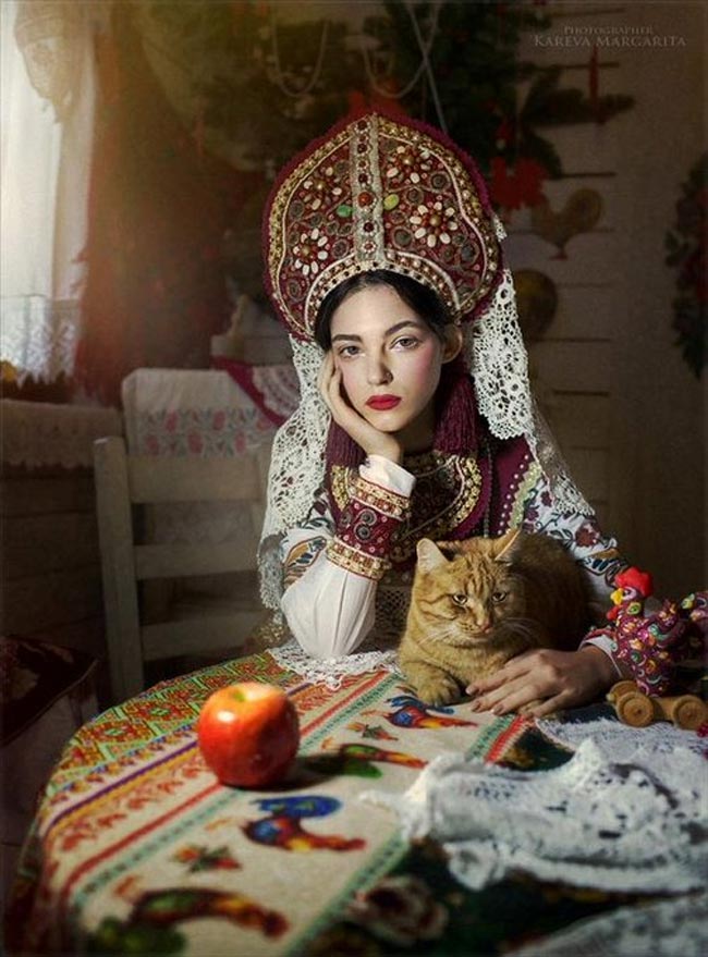 Trang phục truyền thống của người Nga có 2 dạng: Trang phục lễ hội và trang phục khi lao động.