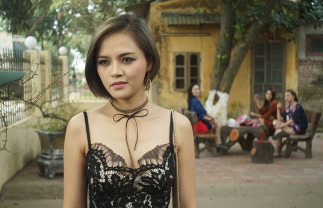 Sau thành công của "Sống chung với mẹ chồng" và "Ngược chiều nước mắt", Thu Quỳnh lại khiến khán giả bất ngờ khi đảm nhận vai gái làng chơi trong "Quỳnh búp bê".