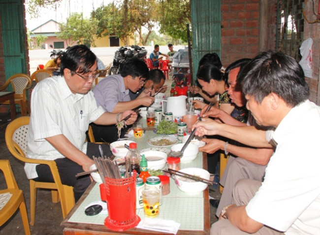 Bún hến Mai Xá, đặc sản vạn người mê - 1