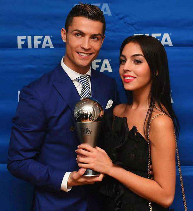 Mỹ nhân giữ tim 10 cầu thủ điển trai nhất World Cup 2018 - 4