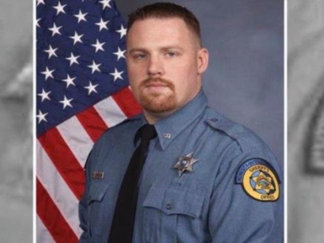 Thế giới - Trên đường đến tòa án, tù nhân cướp súng bắn chết cảnh sát