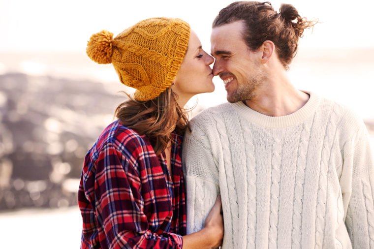 9 lợi ích bất ngờ của nụ hôn đối với sức khỏe - 1