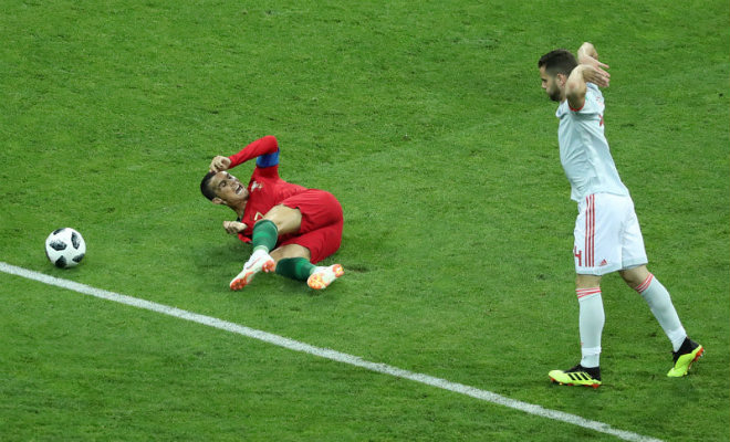Ronaldo &#34;hóa thánh&#34; cứu Bồ Đào Nha: Oai phong lẫm liệt, lu mờ &#34;Quái thú&#34; Costa - 1