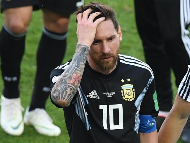 Bóng đá - Argentina mất điểm: HLV Sampaoli vẫn khen "tội đồ" Messi, không lo bị loại