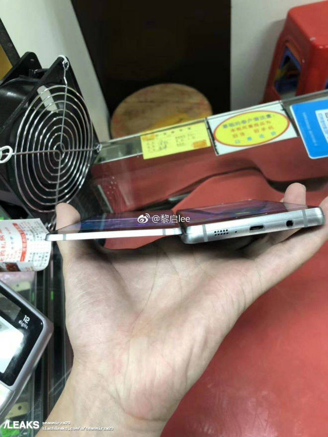 Lộ ảnh smartphone gập của Samsung, Galaxy X sẽ trội hơn - 3