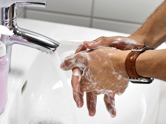 Sức khỏe đời sống - Các lỗi sai nghiêm trọng khi rửa tay khiến vi khuẩn vẫn ‘nhởn nhơ’ sinh sôi